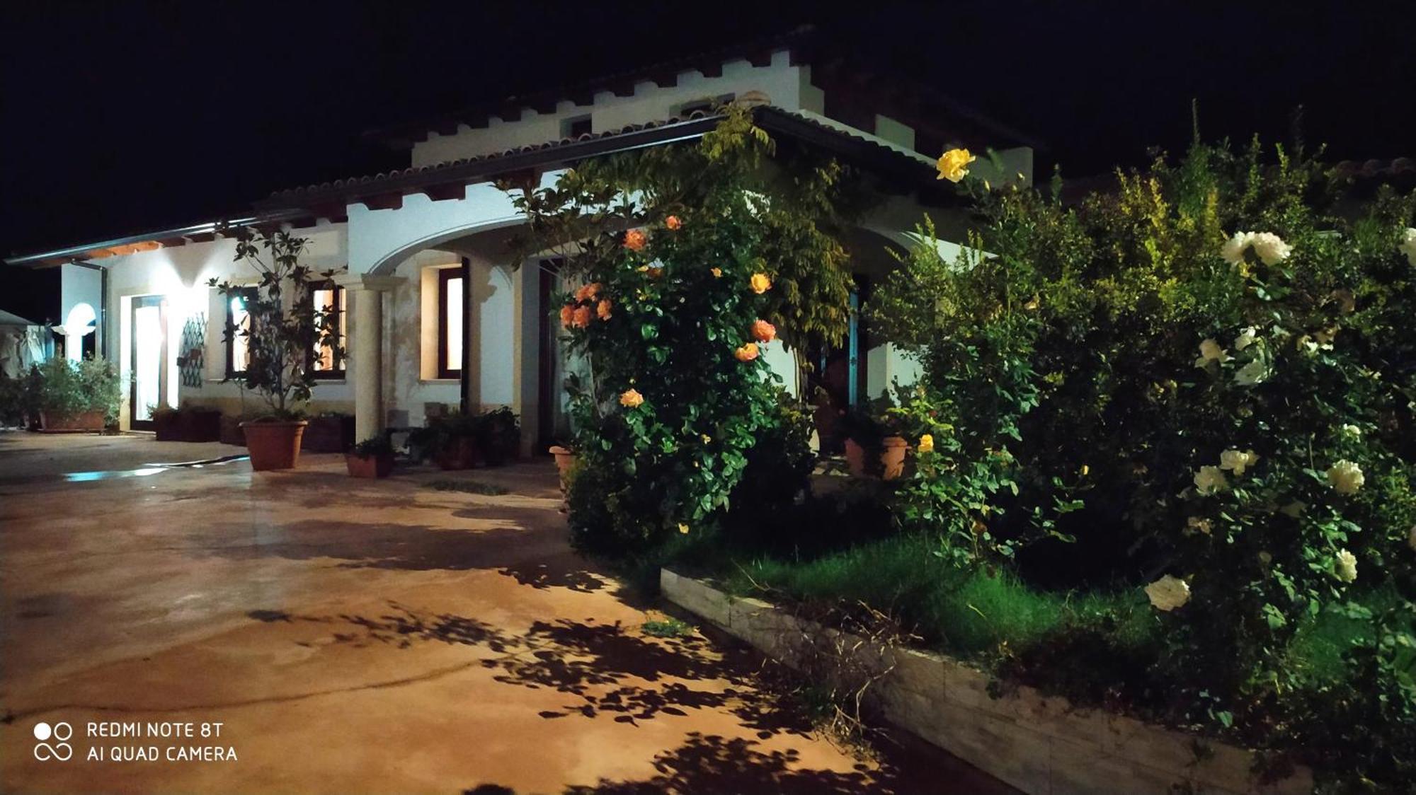I Giganti Bed and Breakfast Riola Sardo Exteriör bild