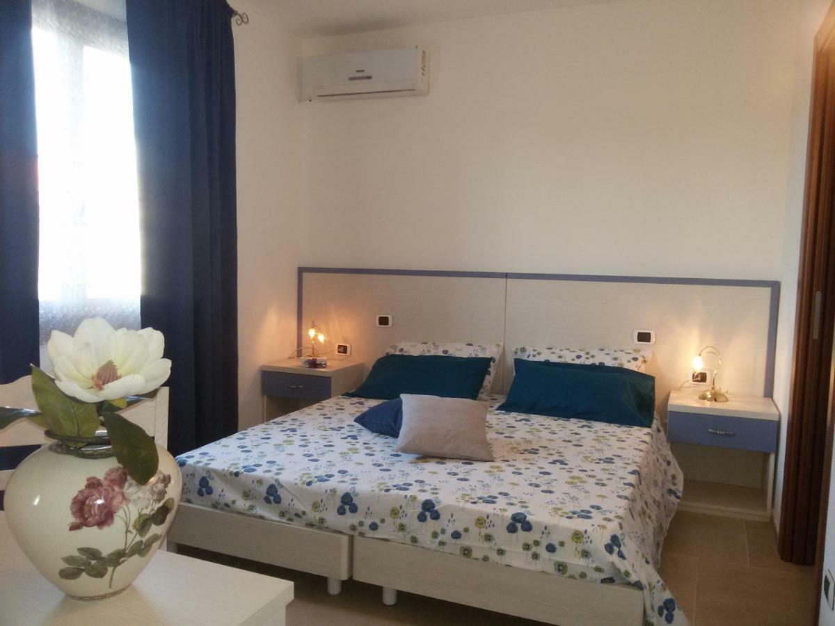 I Giganti Bed and Breakfast Riola Sardo Exteriör bild